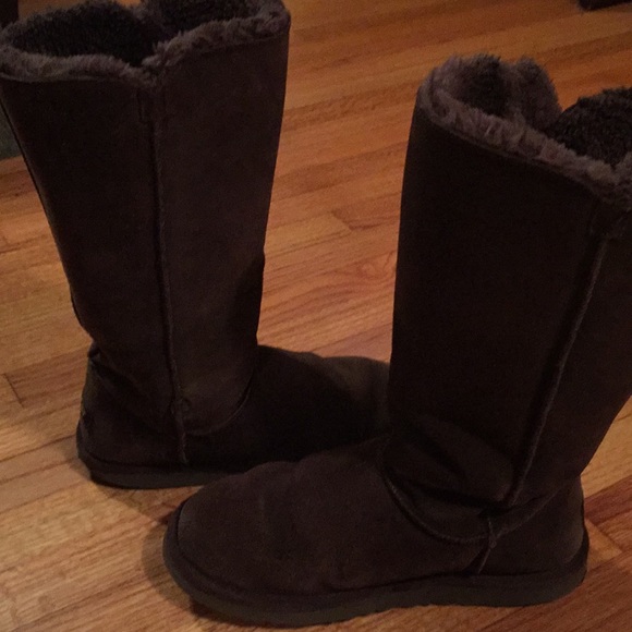 Bailey Button Triple II Ugg Boot Size 9 - Picture 3 of 8